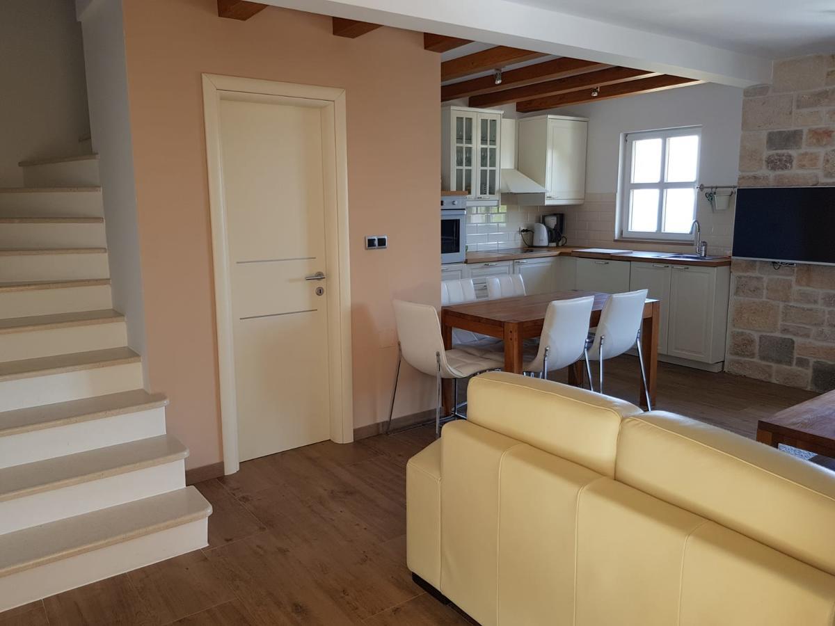 Apartments Lolita โบล ภายนอก รูปภาพ
